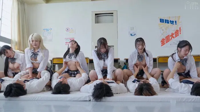 【日韩精选】ボクたちの学校にある【特別性交科】は男女共に性欲が強ければ優等生！ ここはSEXに特化した絶倫学生の養成学科。日々、性について学び、体験していく生徒たち。欲望を抑えるのではなく、正しく理解することがここでは評価される。Uncensored-HUNTC-619